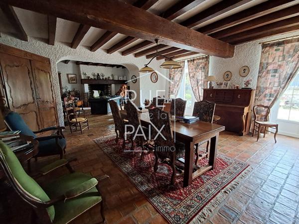 86200 LOUDUN Maison Loudun 5 pièces 179m2