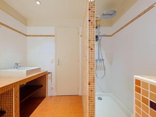 MAISON LOFT 5 CHAMBRES JARDIN GARAGE