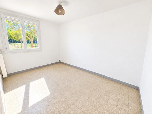 Appartement à vendre 4 pièces MARSEILLE 10EME ARRONDISSEMENT Saint Tronc