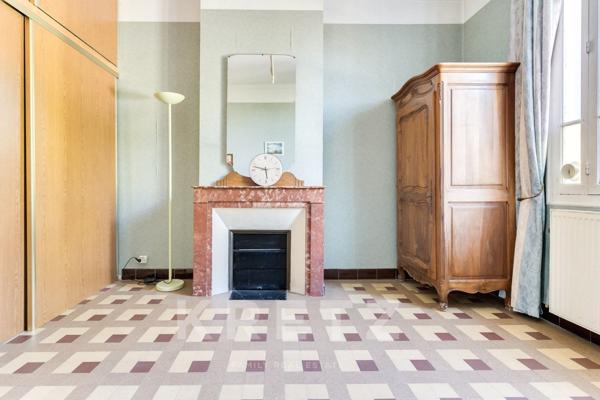 Maison 1930 à rénover avec terrain piscinable