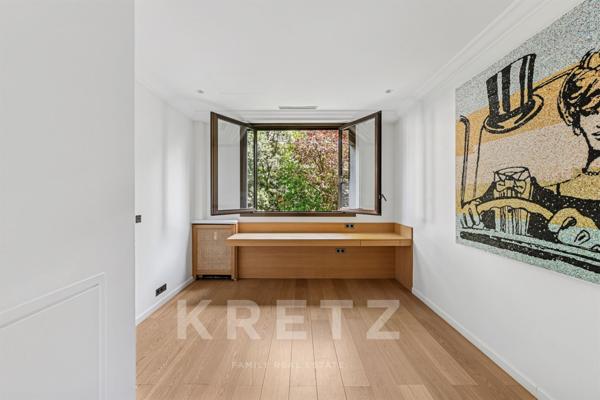 Triplex 370 m2 avec double jardin face au Bois de Boulogne