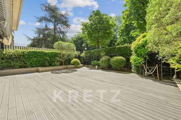 Triplex 370 m2 avec double jardin face au Bois de Boulogne