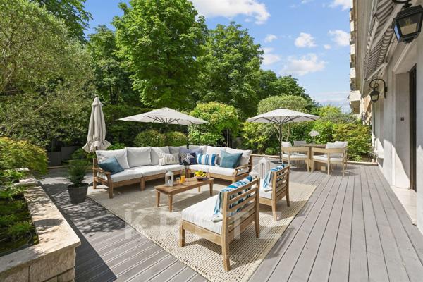 Triplex 370 m2 avec double jardin face au Bois de Boulogne