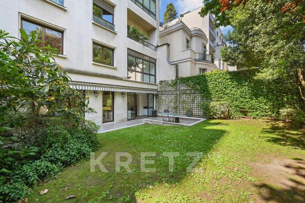 Triplex 370 m2 avec double jardin face au Bois de Boulogne
