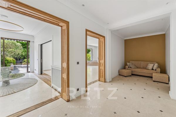 Triplex 370 m2 avec double jardin face au Bois de Boulogne