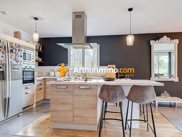 Vente Maison 6 pièces 197 m2 à La Tour-du-Pin