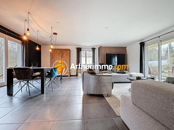 Vente Maison 6 pièces 197 m2 à La Tour-du-Pin