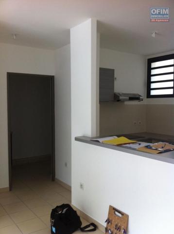 A Vendre ce beau F2 sur la résidence Citronnelle à Sainte Clotilde centre ville. INVESTISSEUR