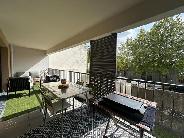 T3 SAINT-HERBLAIN BOURG - grand balcon - 2 places de stationnements