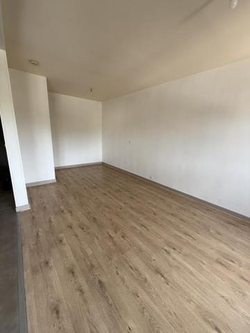 RESIDENCE LE CLOS DE CORSAC - F1 au 4ème - PROCHES COMMERCES