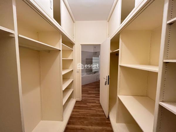 Location Appartement 2 pièces 70 m² - Paris 75017