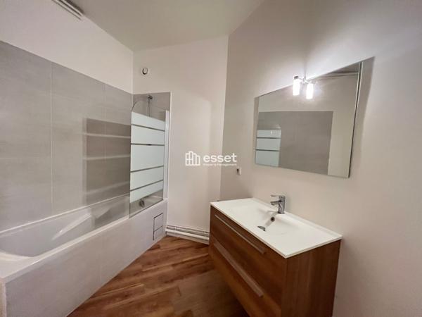 Location Appartement 2 pièces 70 m² - Paris 75017