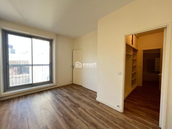 Location Appartement 2 pièces 70 m² - Paris 75017