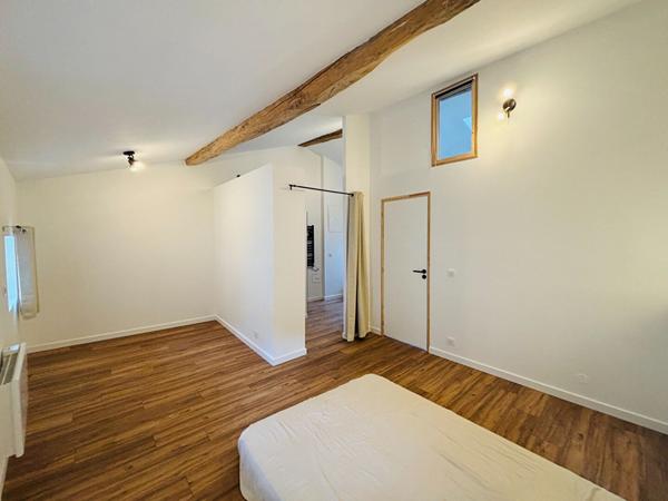 Maison rénovée proche CARCASSONNE avec extérieur