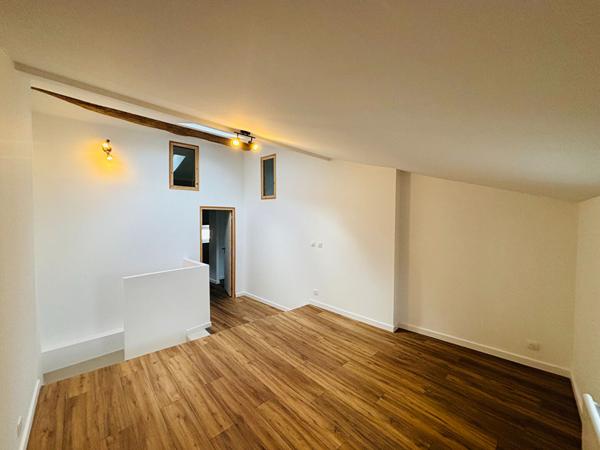 Maison rénovée proche CARCASSONNE avec extérieur