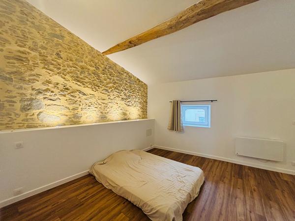 Maison rénovée proche CARCASSONNE avec extérieur