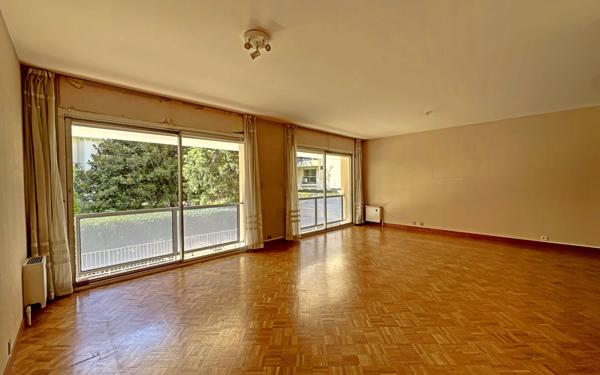 Appartement à vendre    4 pièces • 105,03 m2 Marseille 8