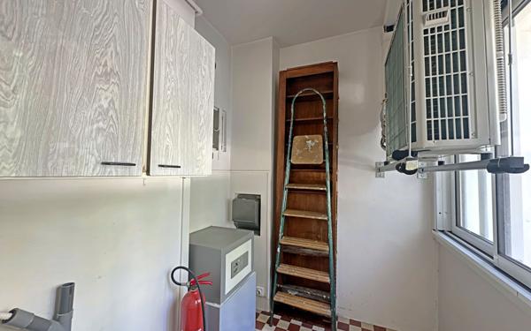 Appartement à vendre    4 pièces • 105,03 m2 Marseille 8