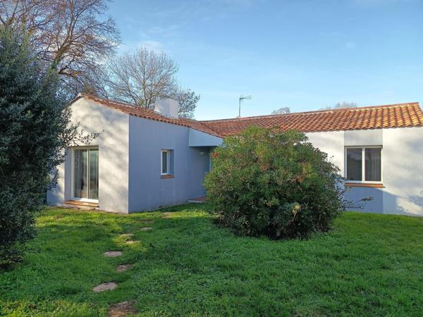 Maison individuelle à vendre à Challans en Vendée (85300), ref : VM5242-85092