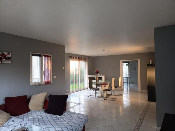 Maison individuelle à vendre à Challans en Vendée (85300), ref : VM5242-85092