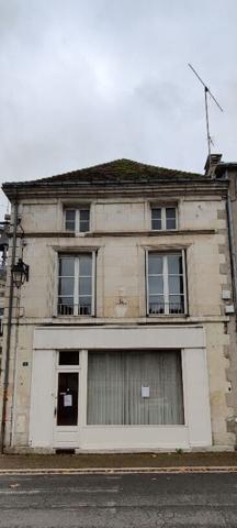 MAISON DE VILLE - PREUILLY SUR CLAISE [REF. 6823]
