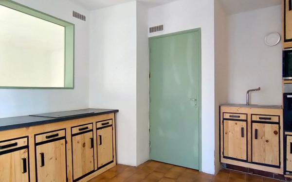 Maison à vendre    3 pièces •  Réalville