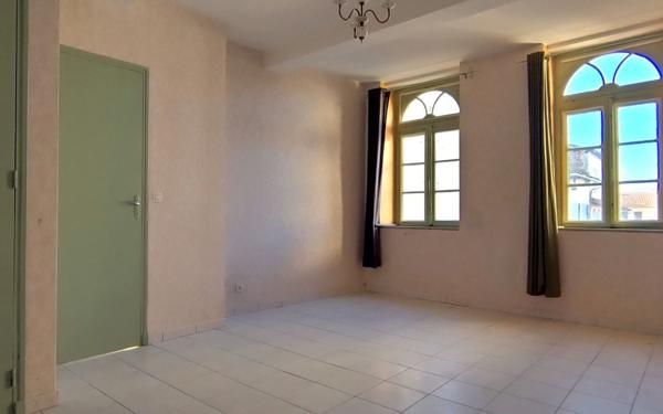 Maison à vendre    3 pièces •  Réalville