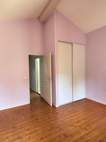 Maison de ville avec un extérieur, 3 chambres, bureau