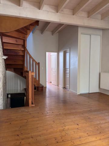 Maison de ville avec un extérieur, 3 chambres, bureau
