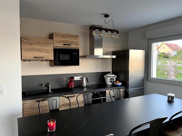 Appartement T2 BESANCON Standing avec terrasse. Vendu loué et meublé.