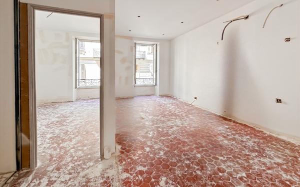 Appartement à vendre    2 pièces • 34 m2 Nice