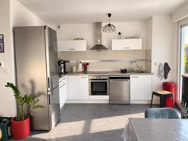 Vente                                                      Appartement
                        
                     3 pièces                      69 m2                     à Colmar