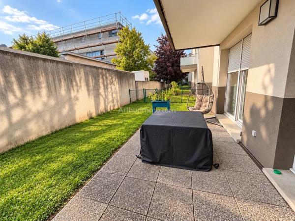 Vente                                                      Appartement
                        
                     3 pièces                      69 m2                     à Colmar