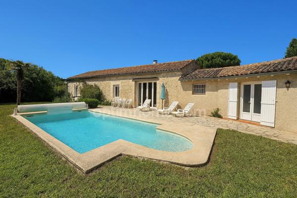 Maison à FONTVIEILLE de plain pied proche centre ville