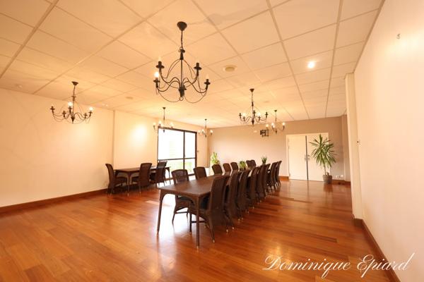 A VENDRE – Ensemble tertiaire prestations haut de gamme de plus 2 000 m² sur 9 000 m² – Niort 