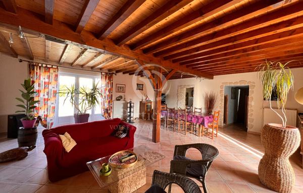 Meyrieu les Etangs belle maison 7 pièces 168 m2