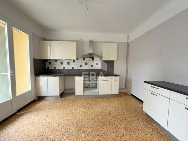 A LOUER 13610 LE PUY STE REPARADE MAISON DE VILLAGE TYPE 4 PIECES D'ENVIRON 95M²