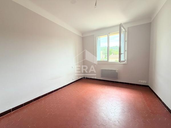 A LOUER 13610 LE PUY STE REPARADE MAISON DE VILLAGE TYPE 4 PIECES D'ENVIRON 95M²