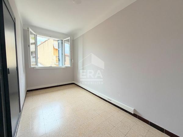A LOUER 13610 LE PUY STE REPARADE MAISON DE VILLAGE TYPE 4 PIECES D'ENVIRON 95M²