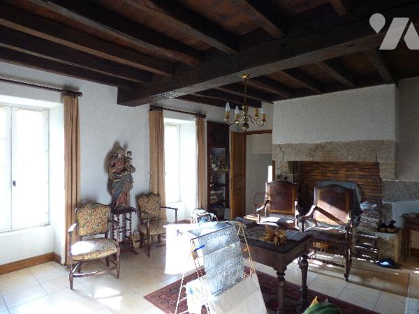 MAISON DE CAMPAGNE A RÉNOVER - CERIZAY