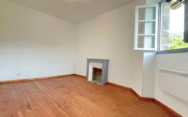 Maison à vendre    5 pièces • 126 m2 Saint-Sulpice-Laurière