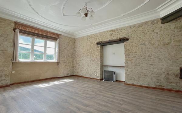 Maison à vendre    5 pièces • 126 m2 Saint-Sulpice-Laurière