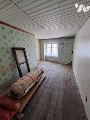 CENTRE BOURG - MAISON D'HABITATION A RENOVER