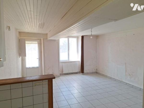 CENTRE BOURG - MAISON D'HABITATION A RENOVER