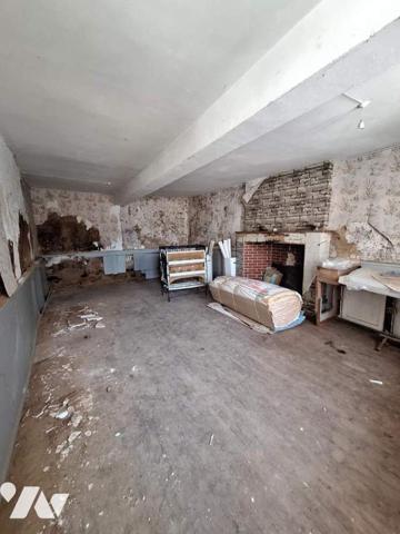 CENTRE BOURG - MAISON D'HABITATION A RENOVER