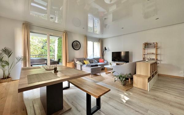 Appartement à vendre    3 pièces • 62,50 m2 Marseille 10