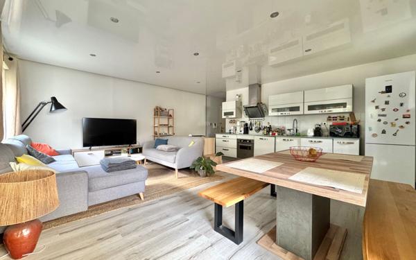 Appartement à vendre    3 pièces • 62,50 m2 Marseille 10