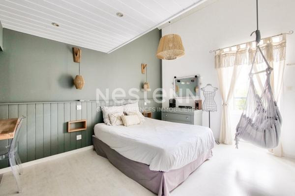 Belle Propriété à Dompierre-sur-Mer - 10 pièces, 304 m²