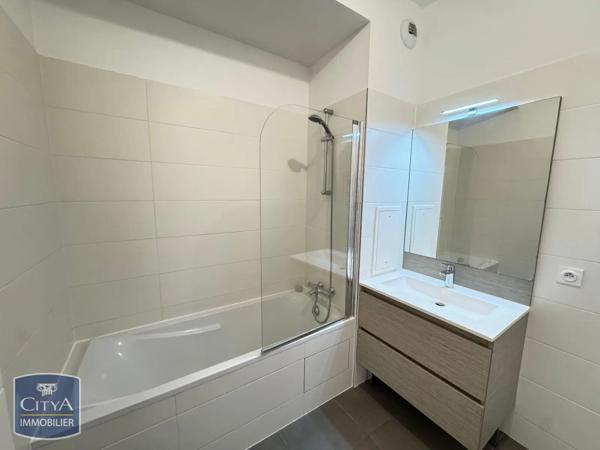 Appartement à louer 3 pièces 63.9m²