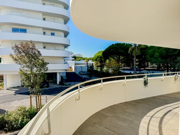 La Grande-Motte (34280) (34280) LA GRANDE MOTTE - RESIDENCE DE LUXE - APPARTEMENT TROIS PIÈCES - TERRASSE D'ANGLE